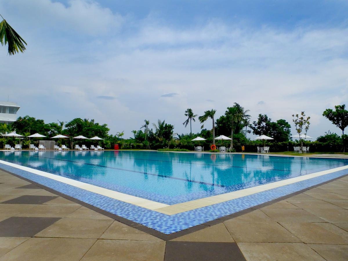 Nunia Inn Bandara Jakarta Тангеранг Экстерьер фото